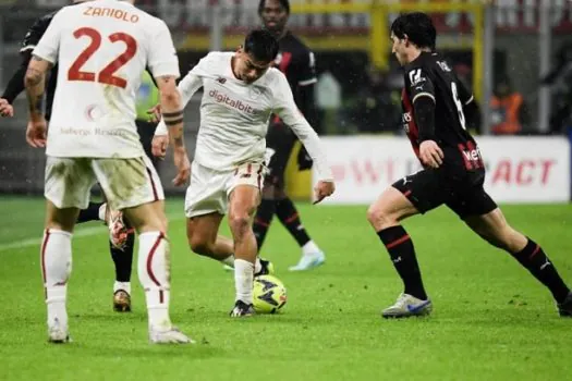 Roma e Milan marcam nos acréscimos e empatam em duelo direto do Campeonato Italiano