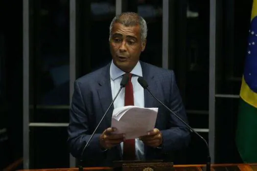 Romário nega acusações de envolvimento em caso de corrupção e chama delator de ‘safado’