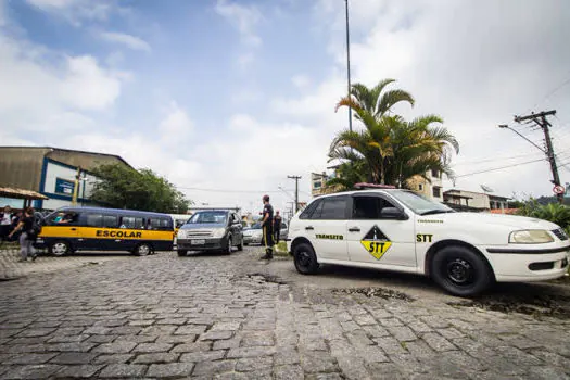 Ribeirão Pires reforça segurança no trânsito na entrada e saída das escolas