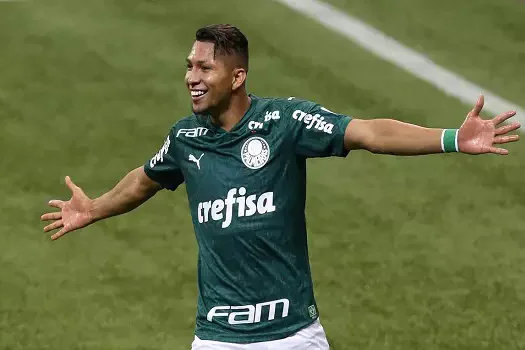 Recuperado de lesão, Rony trabalha forte para reforçar Palmeiras em MG