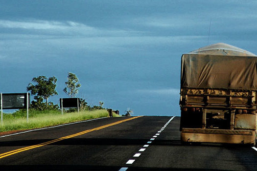 Empresas investem em veículos mais seguros para o transporte de cargas