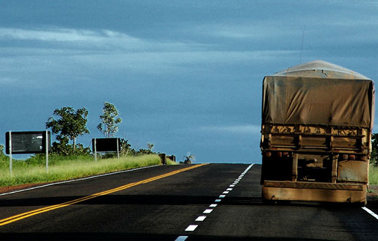 Empresas investem em veículos mais seguros para o transporte de cargas