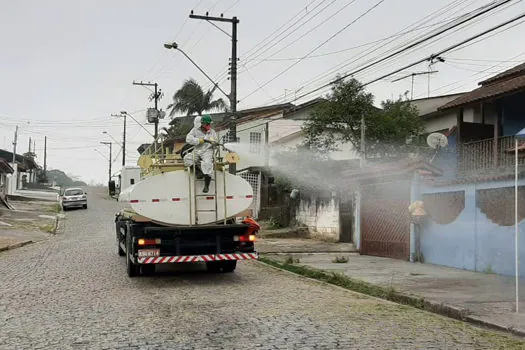 Limpeza desinfetante em Ribeirão Pires chega ao Parque das Fontes