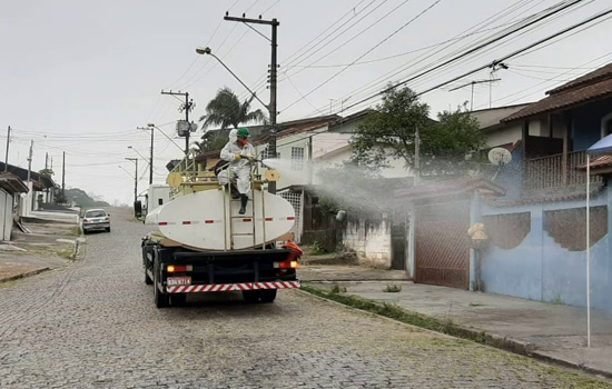 Limpeza desinfetante em Ribeirão Pires chega ao Parque das Fontes