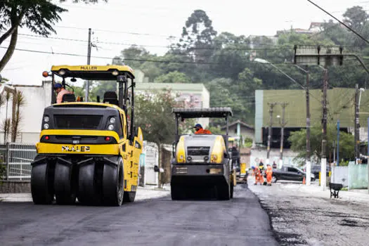 Em Ribeirão Pires, Avenida Fortuna ganha novo asfalto