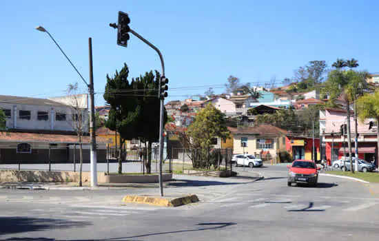 Ribeirão Pires realiza intervenção na Avenida Prefeito Valdírio Prisco