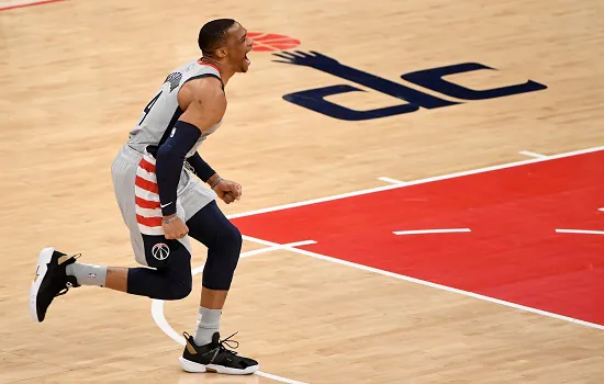 Los Angeles Lakers acerta troca com Washington Wizards por Russell Westbrook