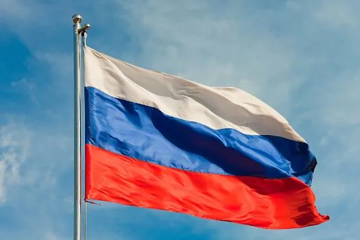 Rússia revoga licença de importante jornal independente crítico do Kremlin