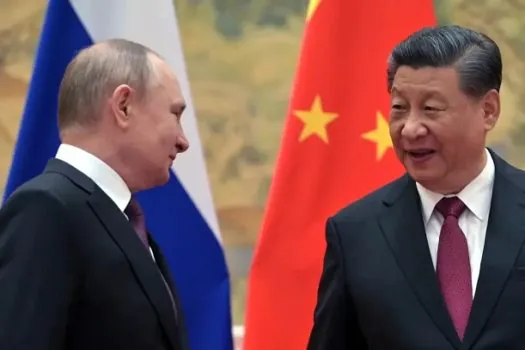 Rússia e China aprofundam laços em meio a conflitos com o Ocidente