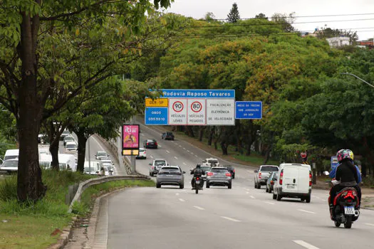 Cerca de 3,8 milhões de veículos circularam pelas principais rodovias de SP no Natal