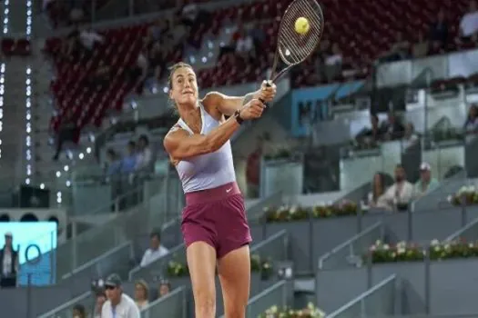 Aryna Sabalenka supera Swiatek no saibro e é bicampeã em Madri