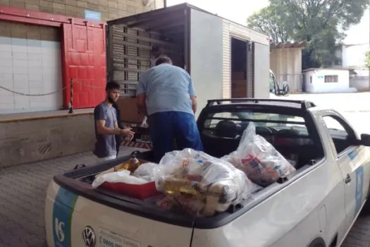 Sabesp envia 1,4 tonelada de alimentos às famílias do Litoral Norte nesta terça (21)