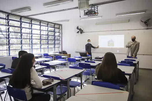 Ensino Médio: Alunos têm até quinta para manifestar interesse nos itinerários formativos