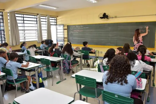 Seduc-SP encerra hoje (30) período de inscrições para professores interessados em atuar nas escolas estaduais em 2024