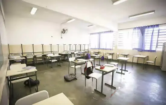 Projeto da ACSP para distribuição de absorventes nas escolas é aprovado em SP