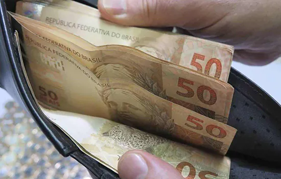 Alternativa em análise levaria salário mínimo para R$ 1.045