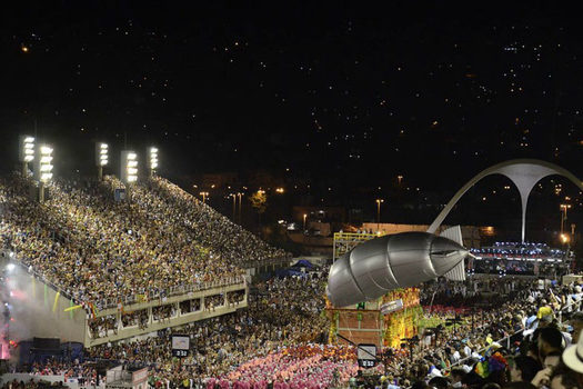 No RJ, escolas de samba desfilarão em abril