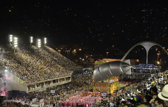 Comitê científico aprova carnaval no RJ e vacinação em crianças