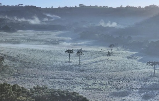 Santa Catarina registra neve em novembro pela primeira vez