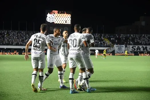 Pressionado, Carille planeja Santos mais equilibrado diante do Ituano