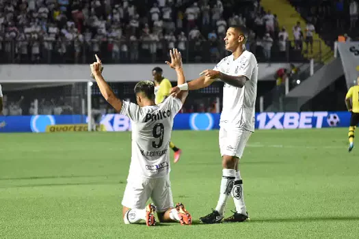 Santos se reapresenta e corre contra o tempo para acertar time e receber Coritiba