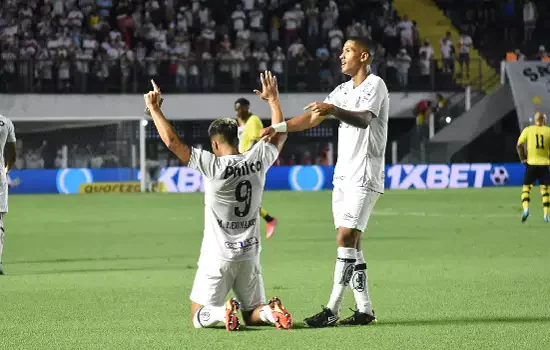 Santos se reapresenta e corre contra o tempo para acertar time e receber Coritiba