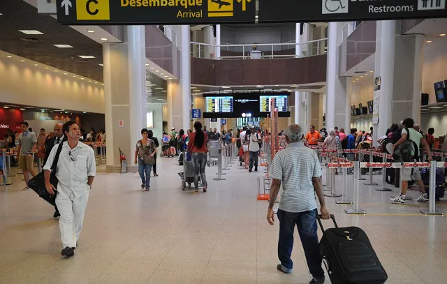 Aeroporto Santos Dumont não será leiloado neste momento