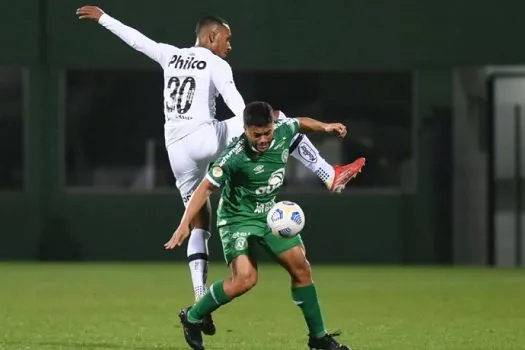 Santos aposta na força da Vila Belmiro para embalar e derrotar a Chapecoense