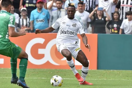 Tentando melhorar fora de casa, Santos revê Coritiba pela Copa do Brasil