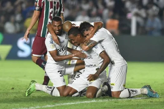 Santos se esforça após levar virada e busca empate com o Fluminense na Vila