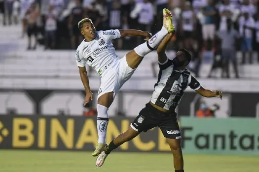 Com um a menos, Santos joga mal e empata em sua estreia no Paulistão