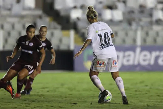 No Campeonato Brasileiro Feminino, Santos perde para a Ferroviária em casa