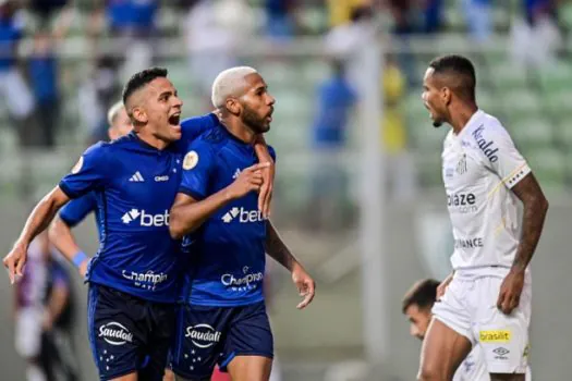 Santos perde para o Cruzeiro e continua sem pontuar fora de casa no Brasileirão