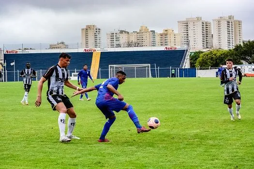 Azulão faz 3×0 no EC São Bernardo e encaminha sua classificação no Paulistão sub-20