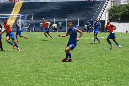 Equipe sub 20 trabalha pensando na decisão de quinta diante do Palmeiras