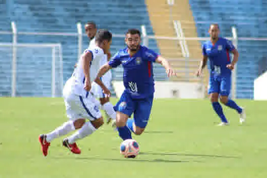 Na Série A-2 do Campeonato Paulista, Azulão é superado em casa pelo Rio Claro