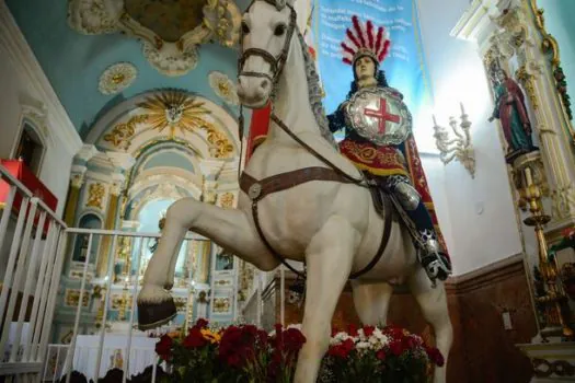 Venerado por católicos e religiões afro, São Jorge é ícone pop