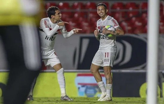 São Paulo vence Flamengo no Morumbi e elimina time carioca da Copa do Brasil