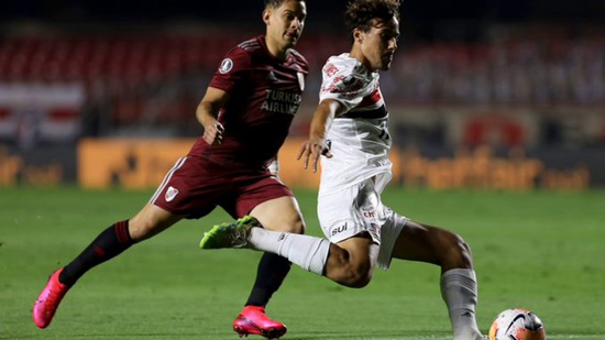 São Paulo empata em casa com River Plate e se complica na libertadores