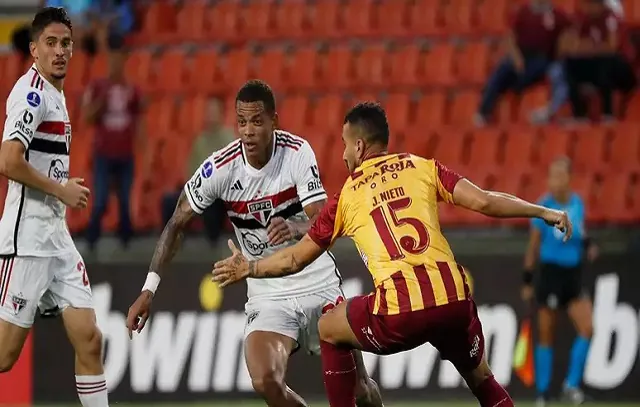 São Paulo tem pior atuação com Dorival e empata sem gols com o Tolima pela Sul-Americana