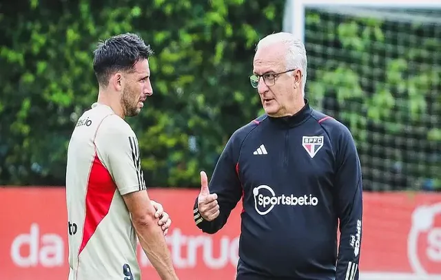 Dorival Junior dá atenção a ajustes táticos e bolas paradas em treino do São Paulo