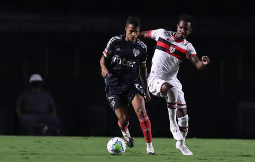 Jogando no Morumbi, São Paulo vence Atlético-GO por 3 a 0