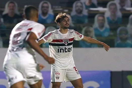 São Paulo vence o Goiás e se torna o novo líder do campeonato brasileiro