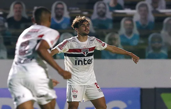 São Paulo vence o Goiás e se torna o novo líder do campeonato brasileiro