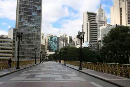 Cidade de São Paulo tem manhã com predomínio de sol e temperaturas em elevação