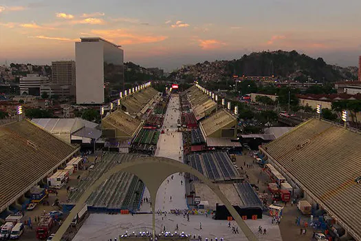 Bombeiros dão aval para Sambódromo para desfiles do Rio_x000D_