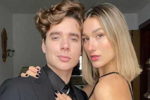 Sasha Meneghel e João Figueiredo celebram um ano de casamento