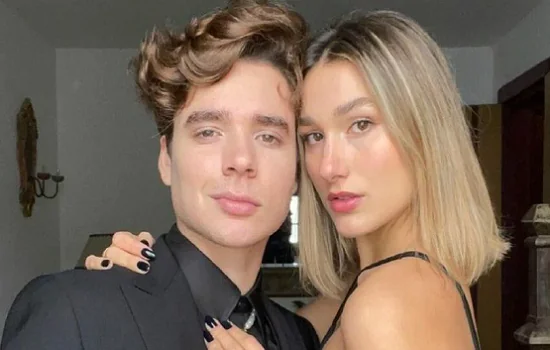 Sasha Meneghel e João Figueiredo celebram um ano de casamento