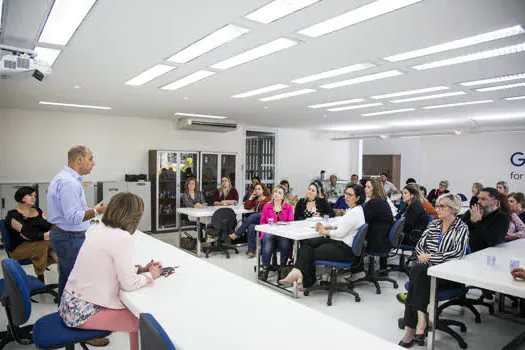 Programa Saúde Acolhedora orienta profissionais para a humanização do setor