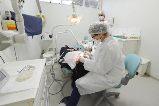 Prefeitura promove palestra de capacitação para celebrar dia do dentista